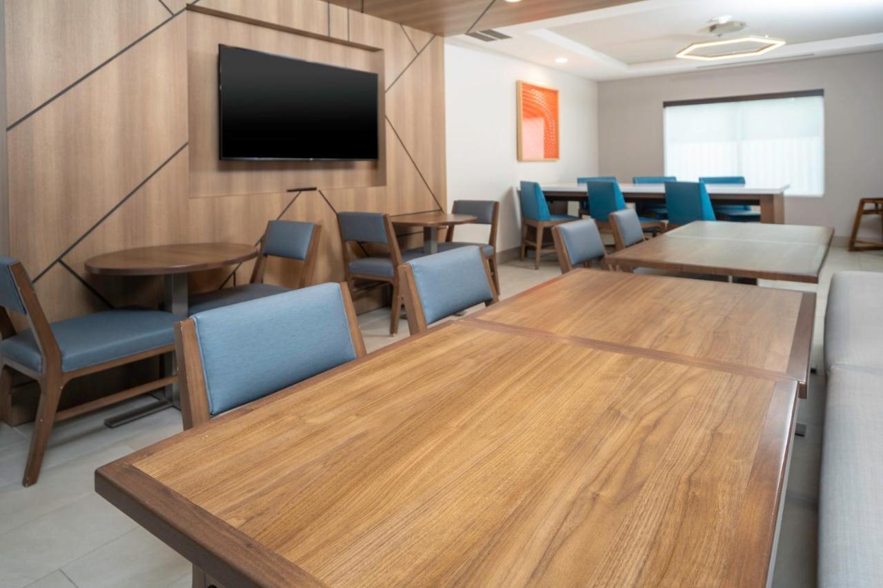Holiday Inn Express And Suites Atlanta-Johns Creek By Ihg Eksteriør bilde